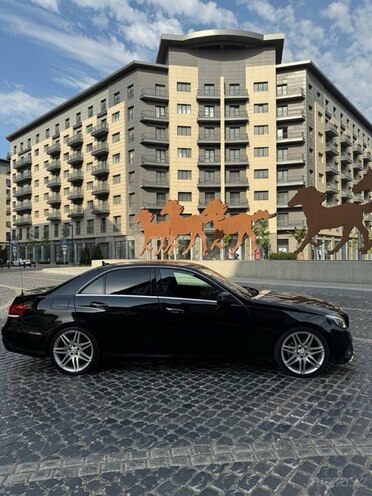 Mercedes E 220-4