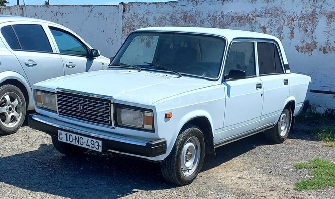 LADA (VAZ) 2107-4