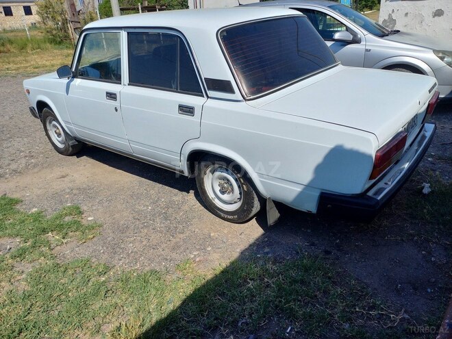 LADA (VAZ) 2107-2