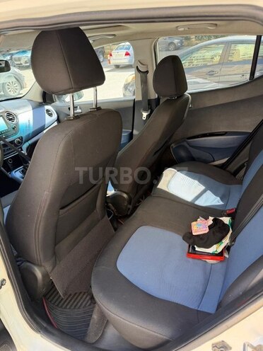 Hyundai i10-8