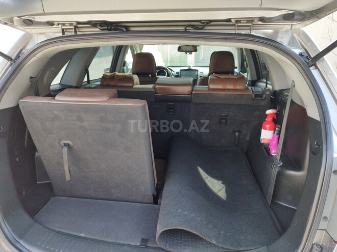 Kia Sorento-12