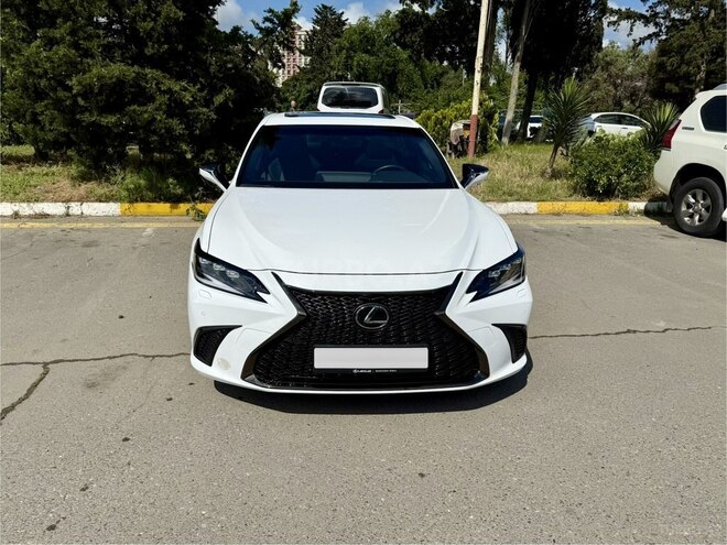 Lexus ES 300h-4