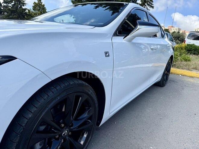 Lexus ES 300h-6