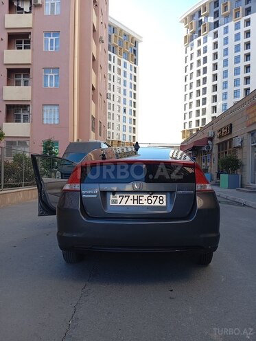 Honda Insight-7