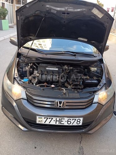 Honda Insight-3