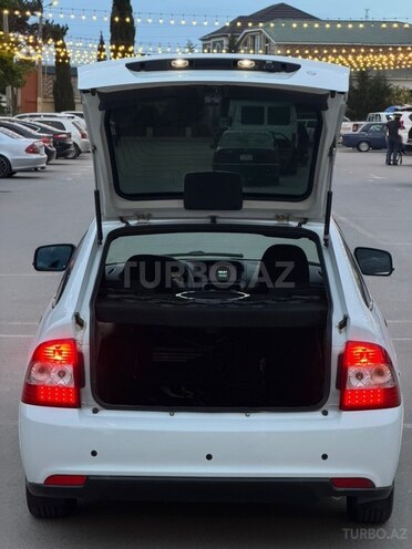 LADA (VAZ) Priora-8