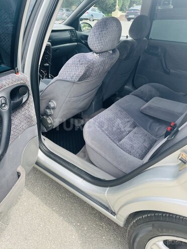 Opel Vectra-11