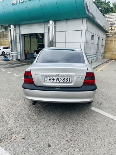 Opel Vectra-5