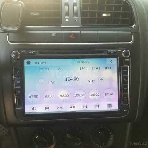 Volkswagen Polo-3