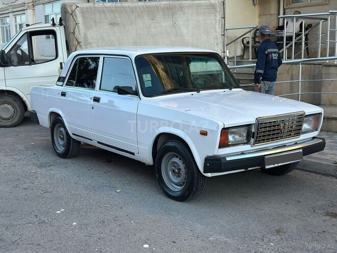 LADA (VAZ) 2107-1