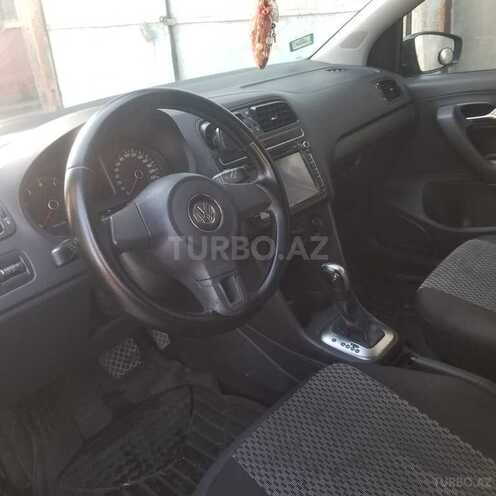 Volkswagen Polo-6
