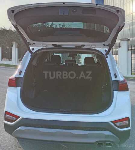 Hyundai Santa Fe-12