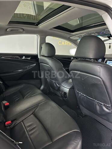Hyundai Sonata-18