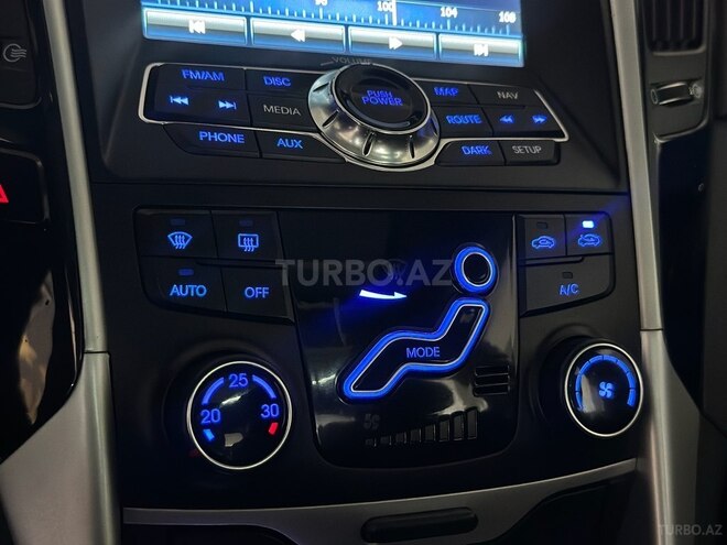 Hyundai Sonata-27