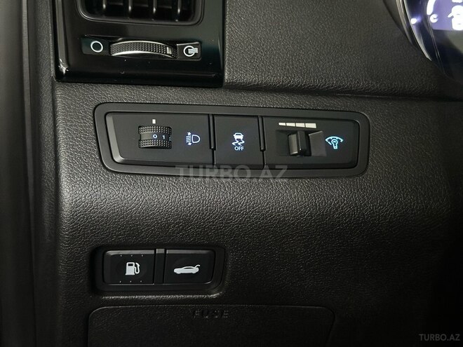 Hyundai Sonata-33