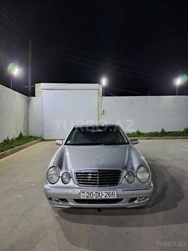 Mercedes E 240-9