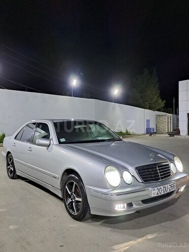 Mercedes E 240-7