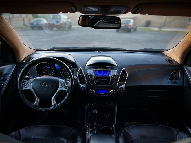 Hyundai ix35-12
