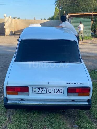 LADA (VAZ) 2107-2