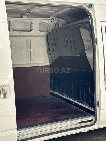 Ford Transit-10
