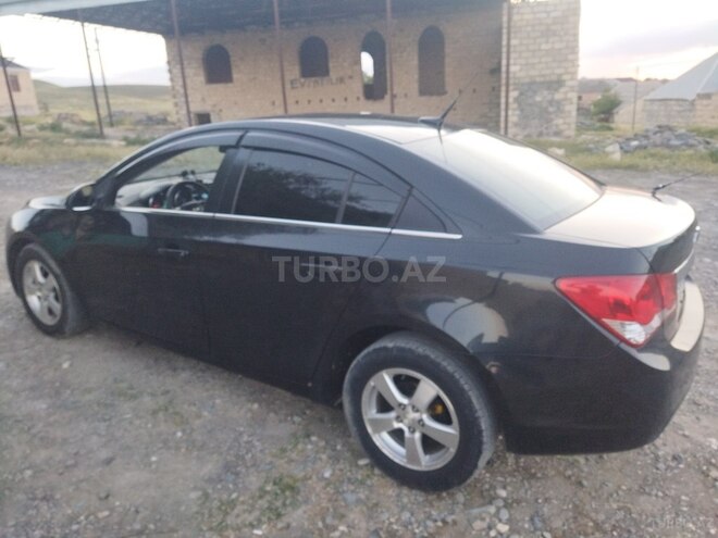 Chevrolet Cruze-9