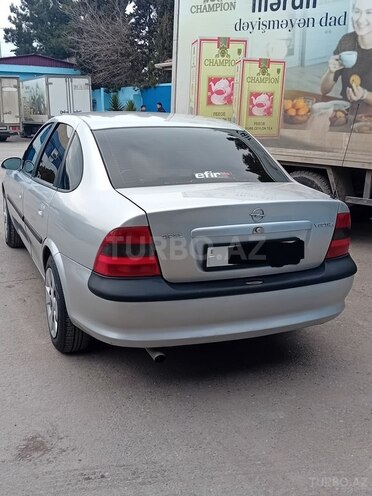 Opel Vectra-3