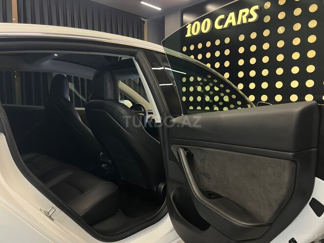 Tesla Model 3-8