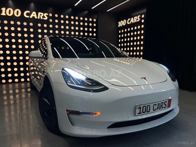 Tesla Model 3-1