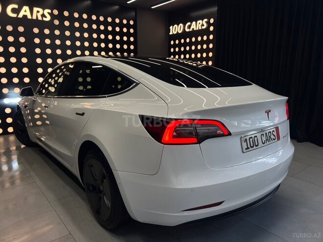 Tesla Model 3-6
