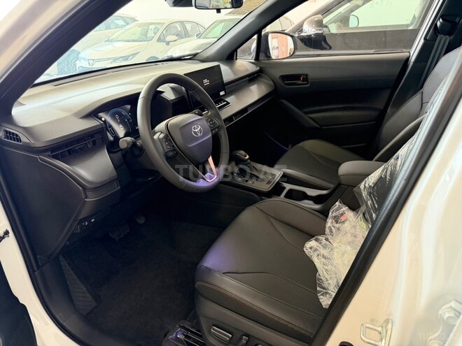 Toyota Corolla Cross-3