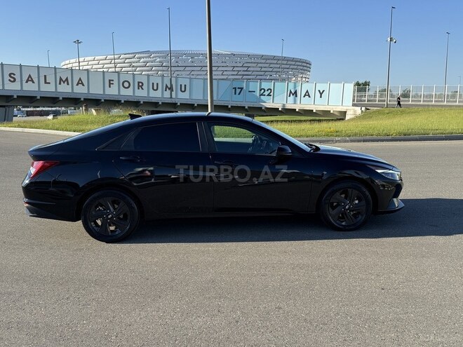 Hyundai Elantra-7