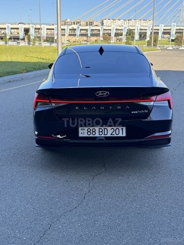 Hyundai Elantra-14