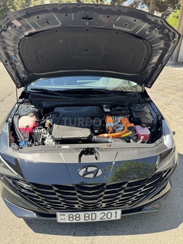 Hyundai Elantra-16