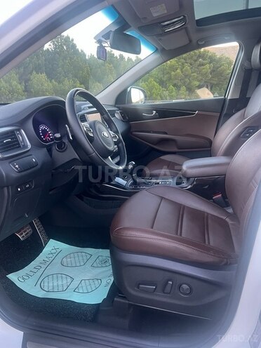 Kia Sorento-14