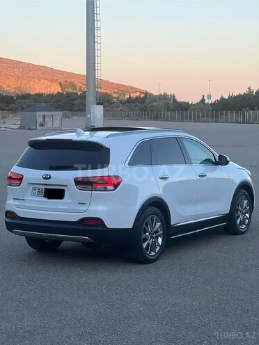 Kia Sorento-9