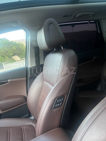 Kia Sorento-17
