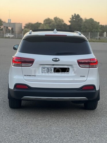 Kia Sorento-11