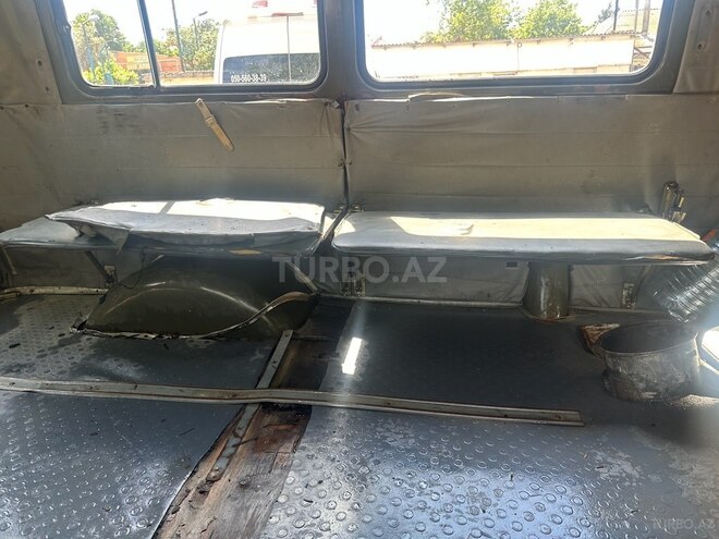 UAZ 3303-8