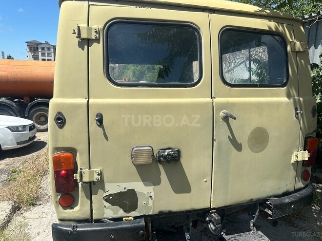 UAZ 3303-7