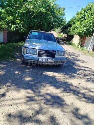 Mercedes 300 D-4