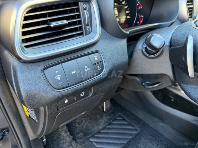 Kia Sorento-8