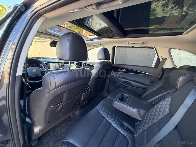 Kia Sorento-13