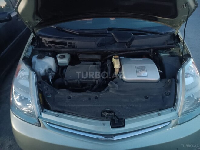 Toyota Prius-8