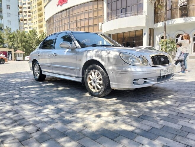 Hyundai Sonata-2