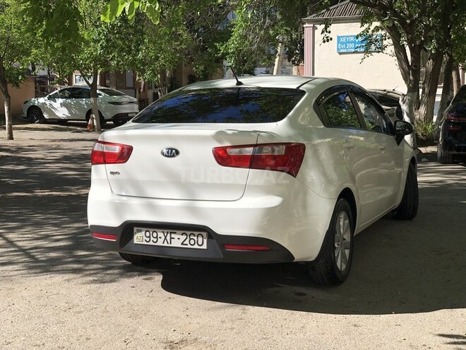 Kia Rio-3