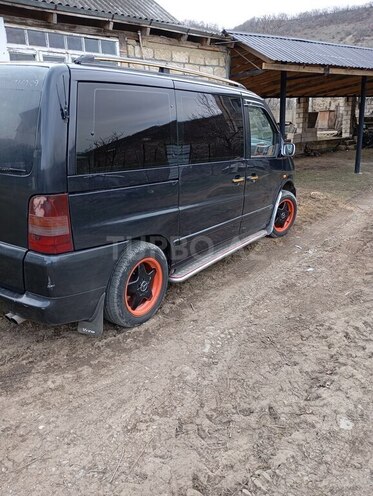 Mercedes Vito 110 D -3