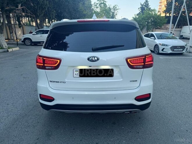 Kia Sorento-7