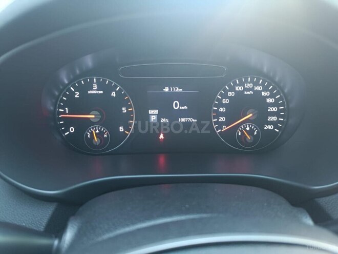 Kia Sorento-16
