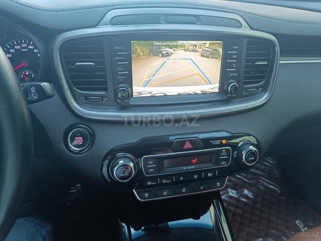 Kia Sorento-17