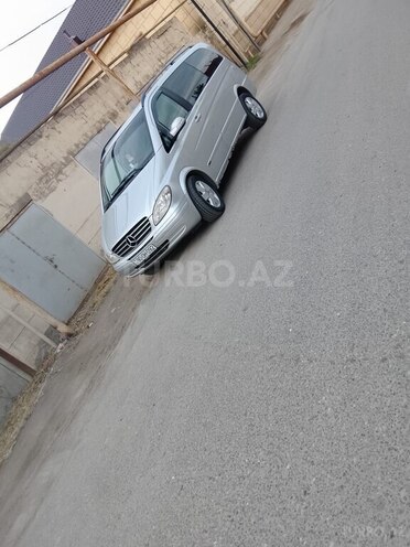 Mercedes Viano-4